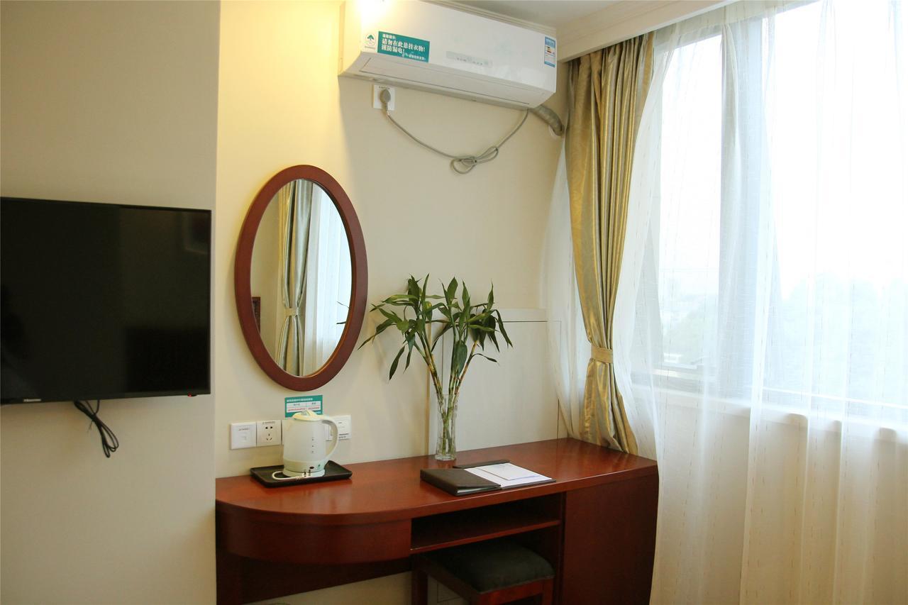 Greentree Inn Shanghai Jingan District Qipu Road Tiantong Road Subway Station Express Hotel Eksteriør billede